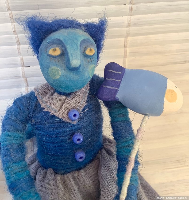 Синяя кошка с синей рыбой (фото 4)