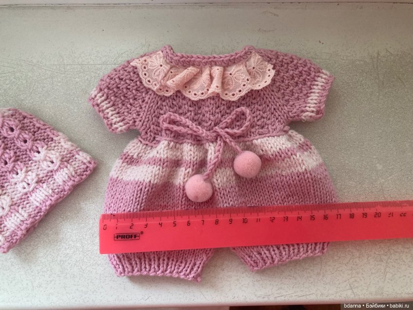 Вязанные комплекты для маленьких кукол