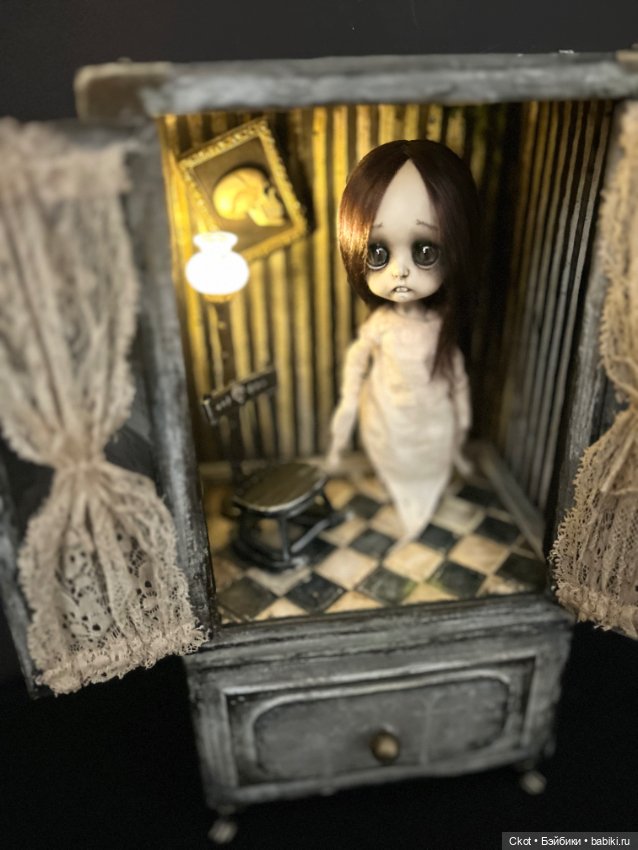 Художественная композиция «Прячься»