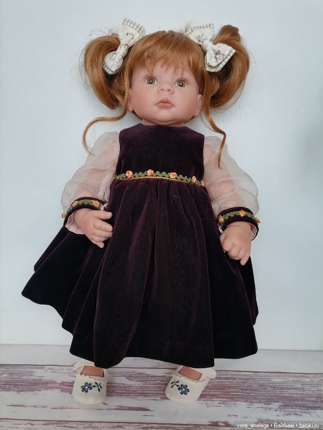 Фирменные аутфиты на кукол (фото 4)