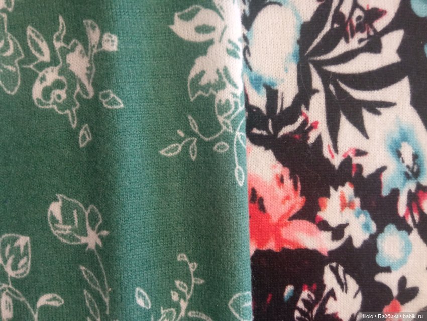 Лот вязаного трикотажа для кукольного рукоделия