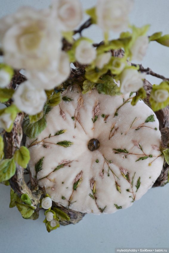 Кресло, пуфик для кукол — Кукольная мебель (фото 2)