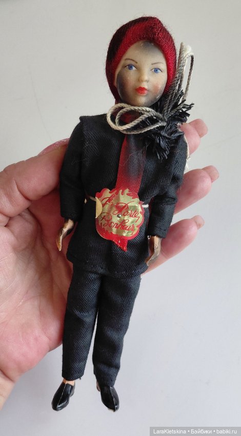 Кукла из пластика. Трубочист. Petitcollin (фото 5)