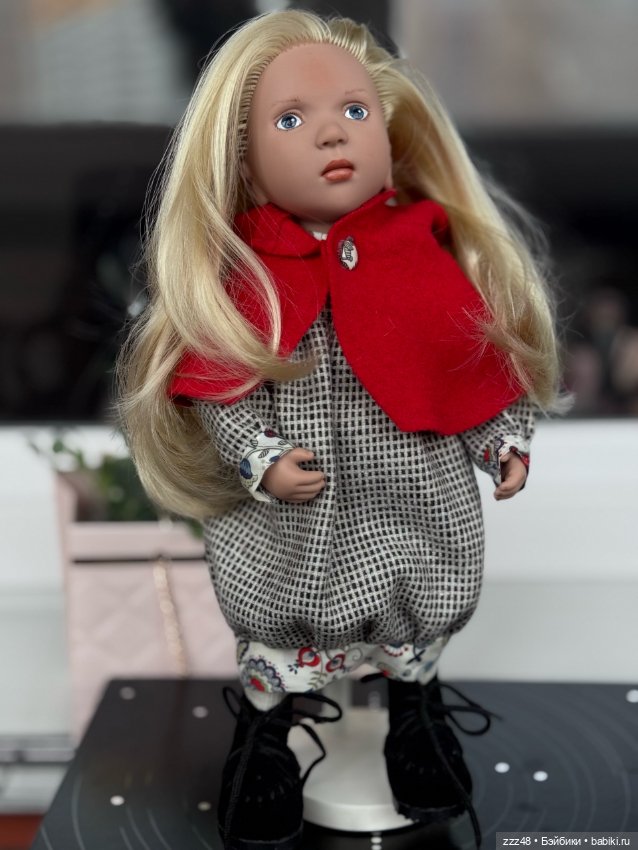 Красная шапочка Anna (Анна) от Zwergnase. 2013 год