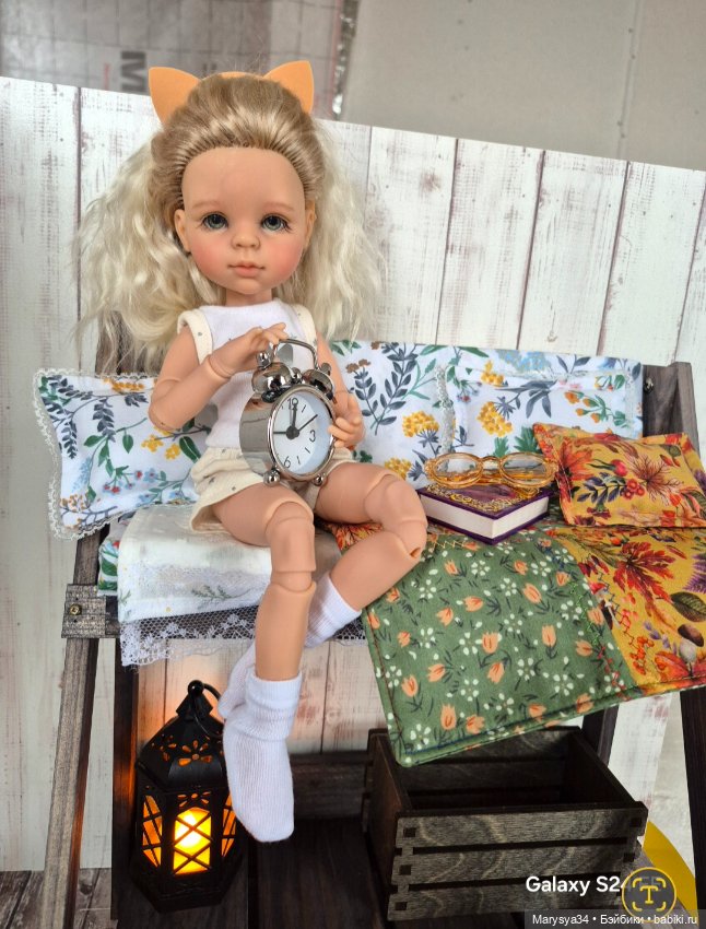 Комплект мебели и аксессуаров для кукольного омика (фото 3)