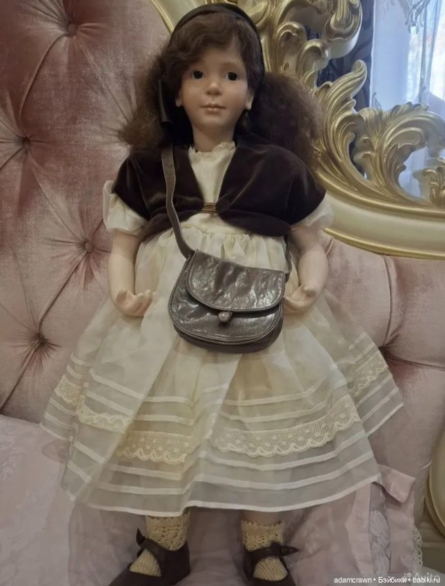 Фарфоровая кукла от автора Ruth treffeisen. В очень хорошем состоянии. Рост 65 см