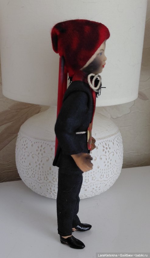 Кукла из пластика. Трубочист. Petitcollin (фото 2)