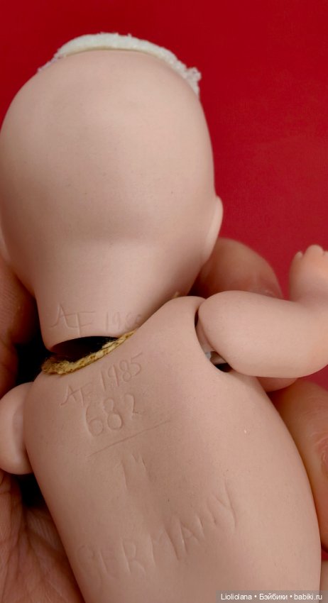 Маленькая фарфоровая реплика Малыш 1985 год (фото 6)
