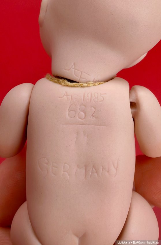 Маленькая фарфоровая реплика Малыш 1985 год (фото 5)