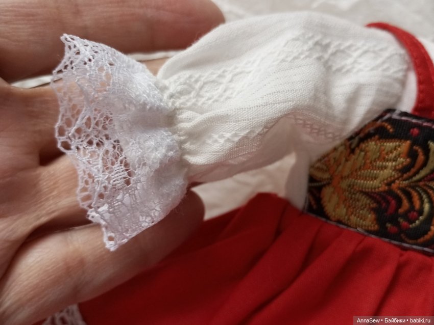 Платье в народном стиле красное для Паола Рейна Paola Reina 32 (фото 6)