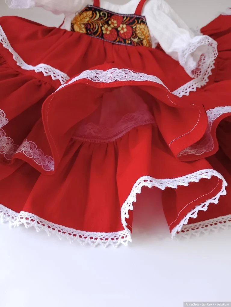 Платье в народном стиле красное для Паола Рейна Paola Reina 32 (фото 7)