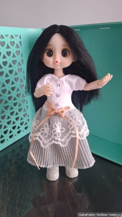 Кукла шарнирная с набором одежды (фото 5)