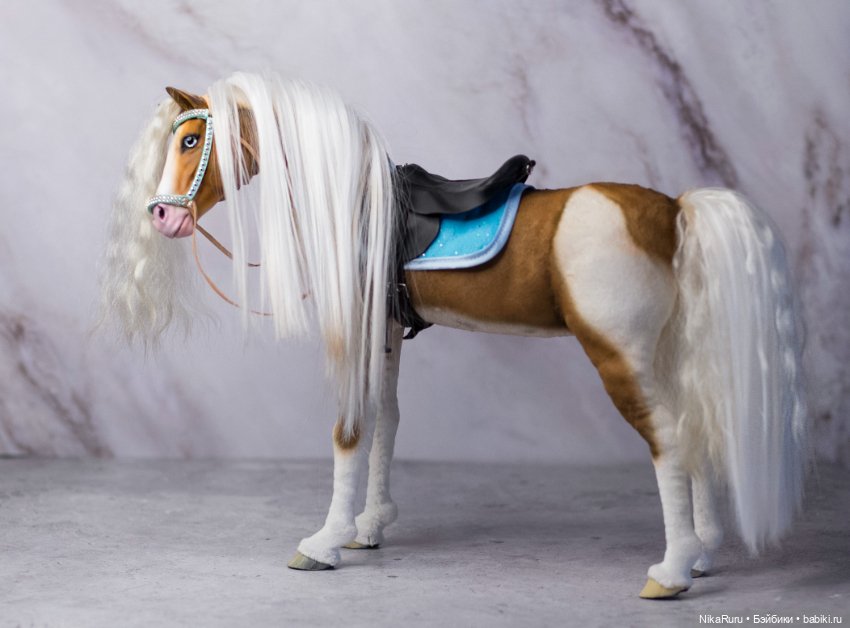 Лошадь Карамелька для Барби, подвижная в смешанной технике, конь формат 1/6 (фото 3)