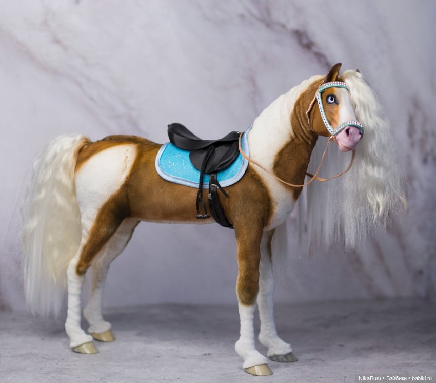 Лошадь Карамелька для Барби, подвижная в смешанной технике, конь формат 1/6 (фото 2)