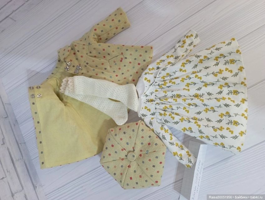 Пальто,платье , берет, чулочки , сумочка для кукол Паола Рейна 32-34 см (фото 3)