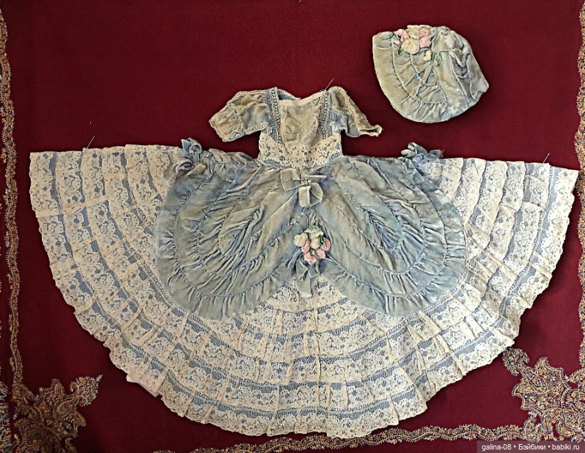 Антикварное кукольное платье и бонет