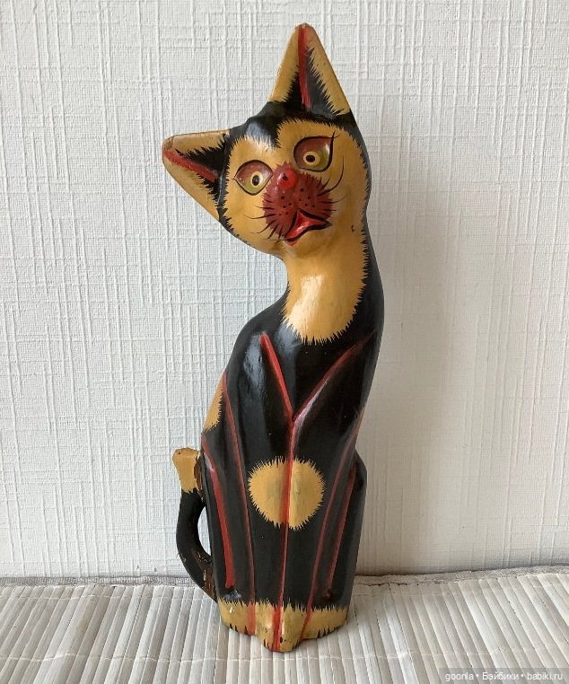 Кошка из дерева — Статуэтки