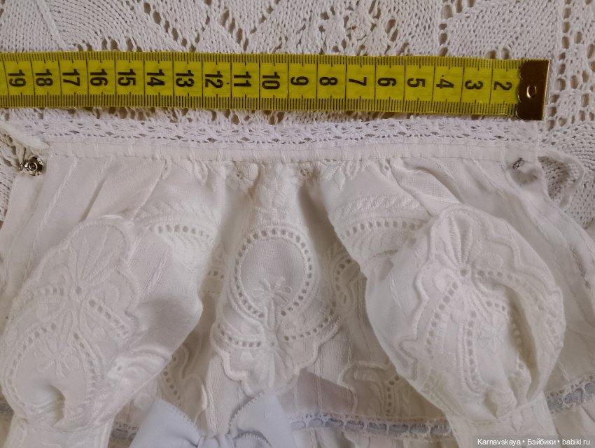 Нарядное чайное батистовое платье для кукол ориентировочно 41-46см роста