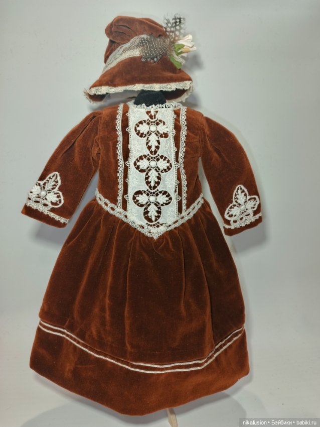 Платье и чепчик бархат на антикварную или винтажную куклу рост 50 см