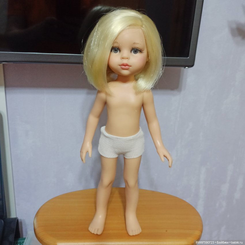 Кукла Клаудия от Paola Reina со стрижкой, наклонной головой (фото 3)