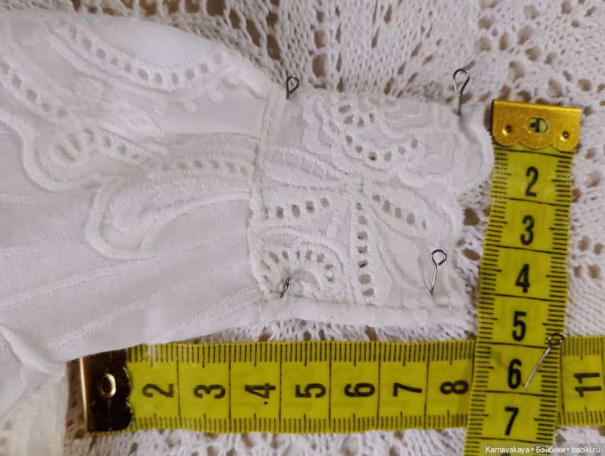 Нарядное чайное батистовое платье для кукол ориентировочно 41-46см роста