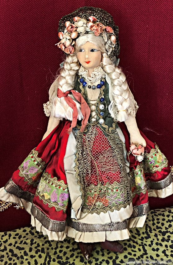 Антикварная кукла в русском? наряде