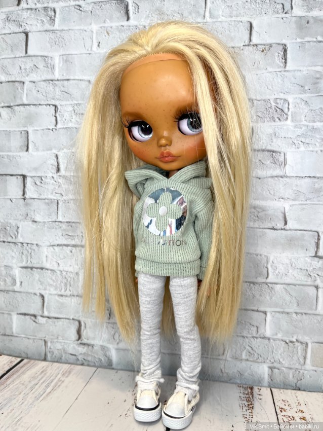 Продаю новую одежду для кукол Блайз