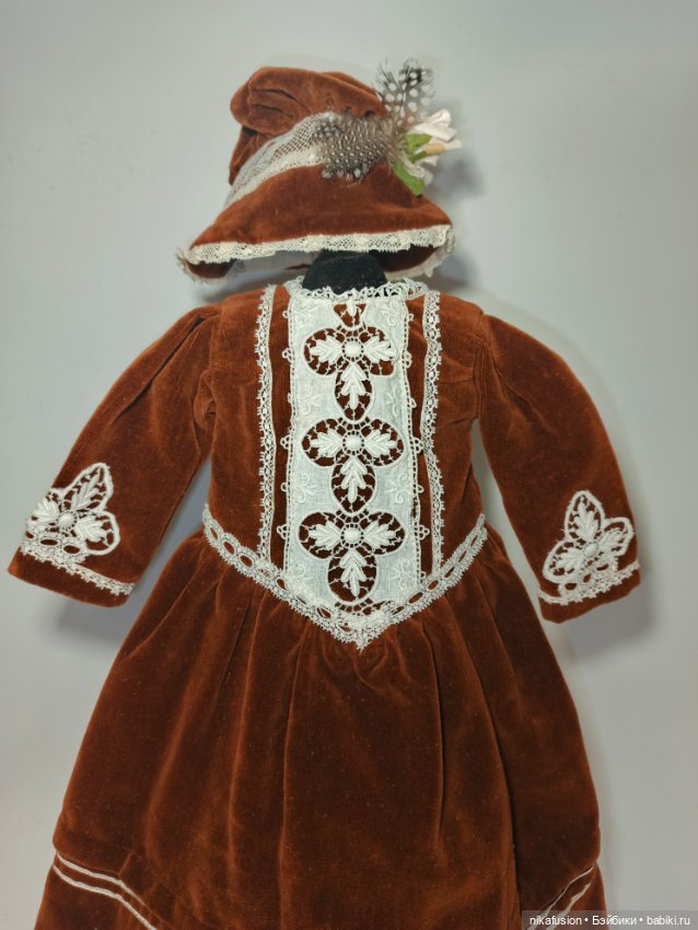 Платье и чепчик бархат на антикварную или винтажную куклу рост 50 см (фото 3)