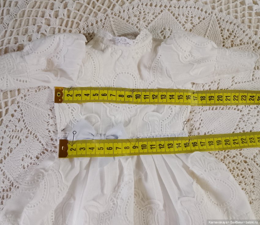 Нарядное чайное батистовое платье для кукол ориентировочно 41-46см роста