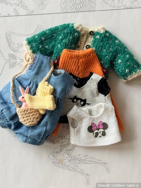 Лот одежды для маленьких кукол