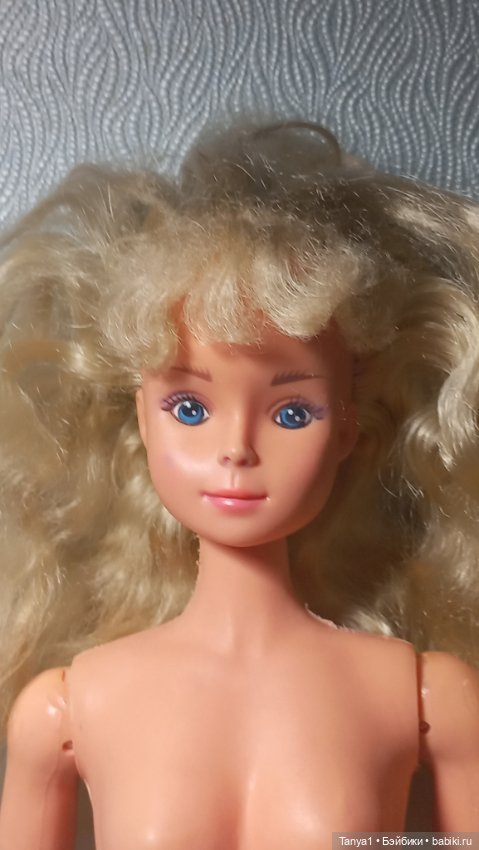 Барбиобразная куколка 90х годов - Бетти 45 см (фото 5)