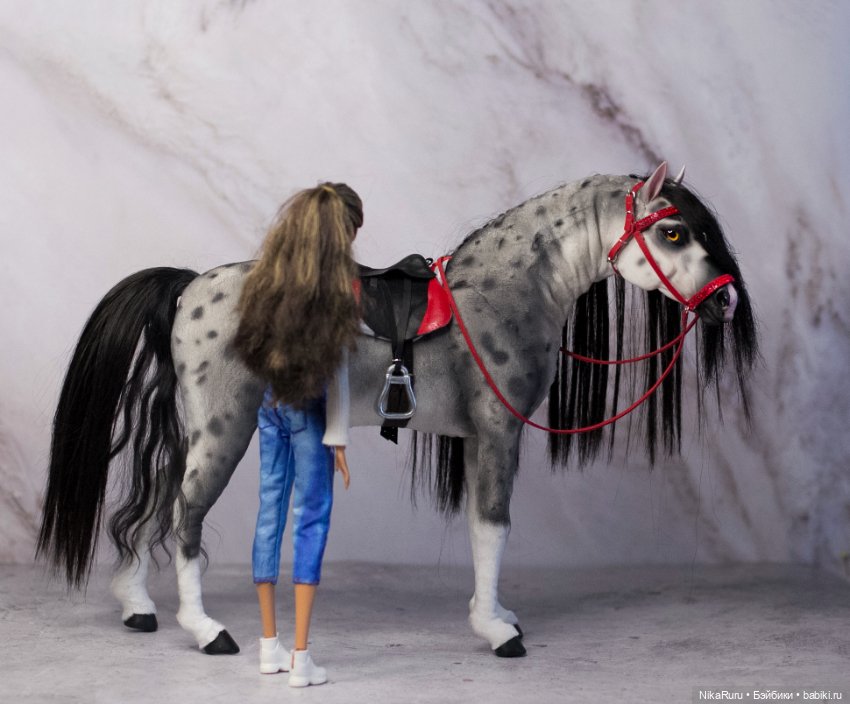 Лошадь для Барби, подвижная в смешанной технике, конь формат 1/6