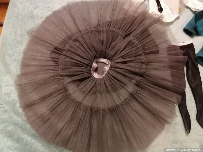 Аутфит от Сейдж 1, Руби Ред 37 см (фото 5)