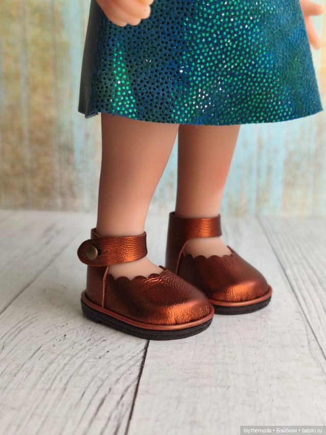 Босоножки для куклы Мини Nines D'Onil MIA (Мия) 23 см (фото 3)
