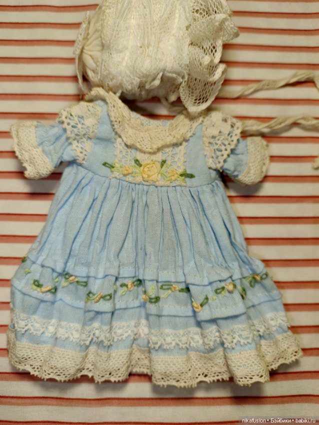 Платье и чепчик на антикварную или винтажную куклу рост 18+-2 см (фото 4)