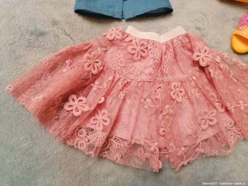 Аутфит от Джунипер, Руби Ред 37 см (фото 7)