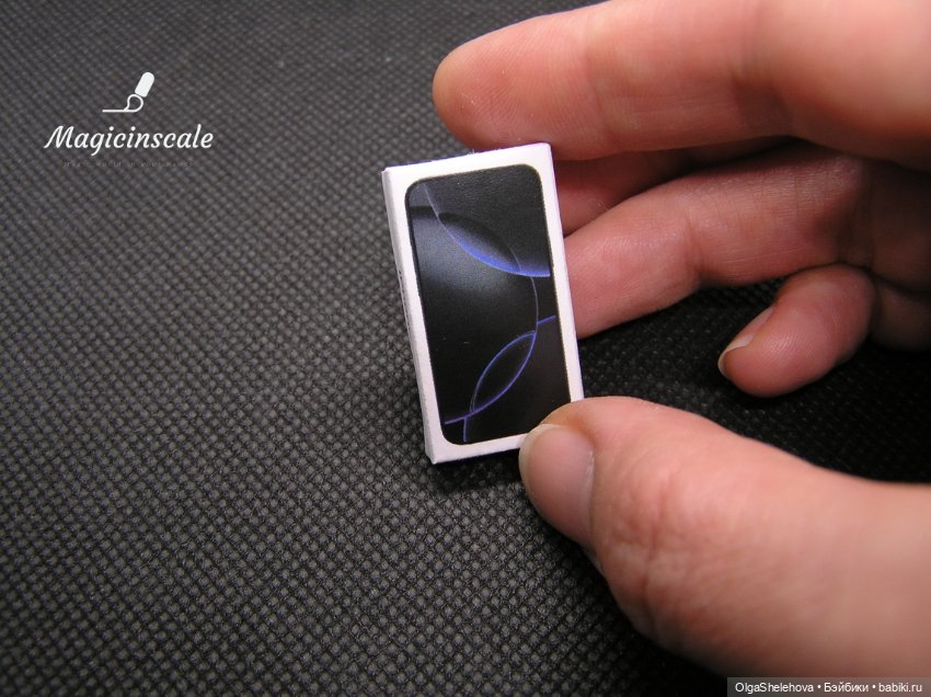 Миниатюрный iPhone для куклы