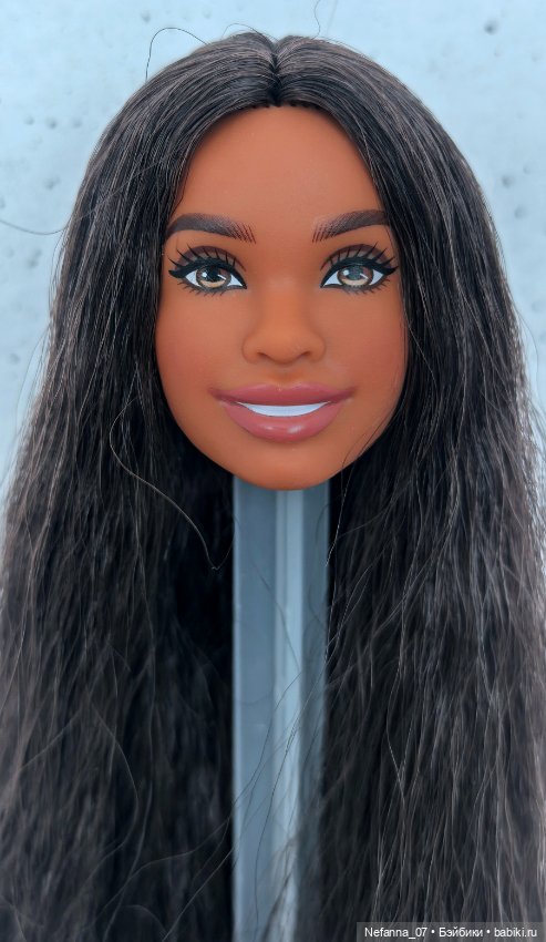 Голова Barbie Fashionistas 240