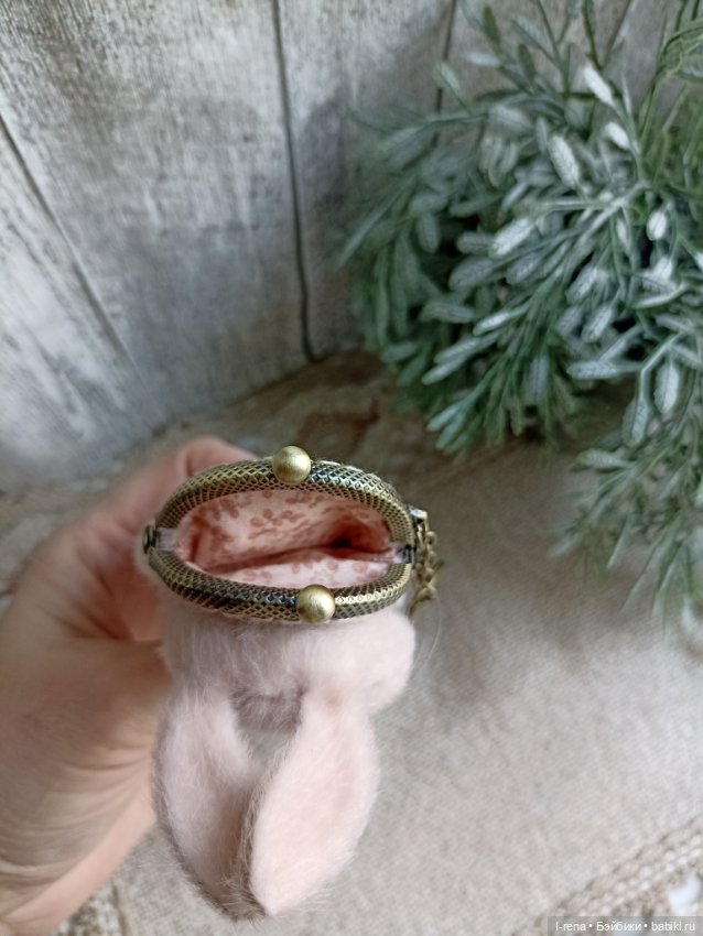 Зайка с фермуаром — Авторские игрушки (фото 3)