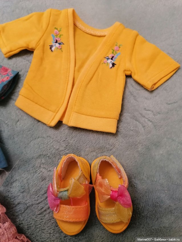 Аутфит от Джунипер, Руби Ред 37 см