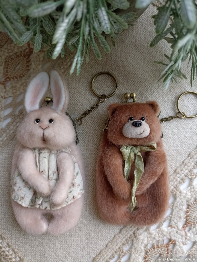 Зайка с фермуаром — Авторские игрушки