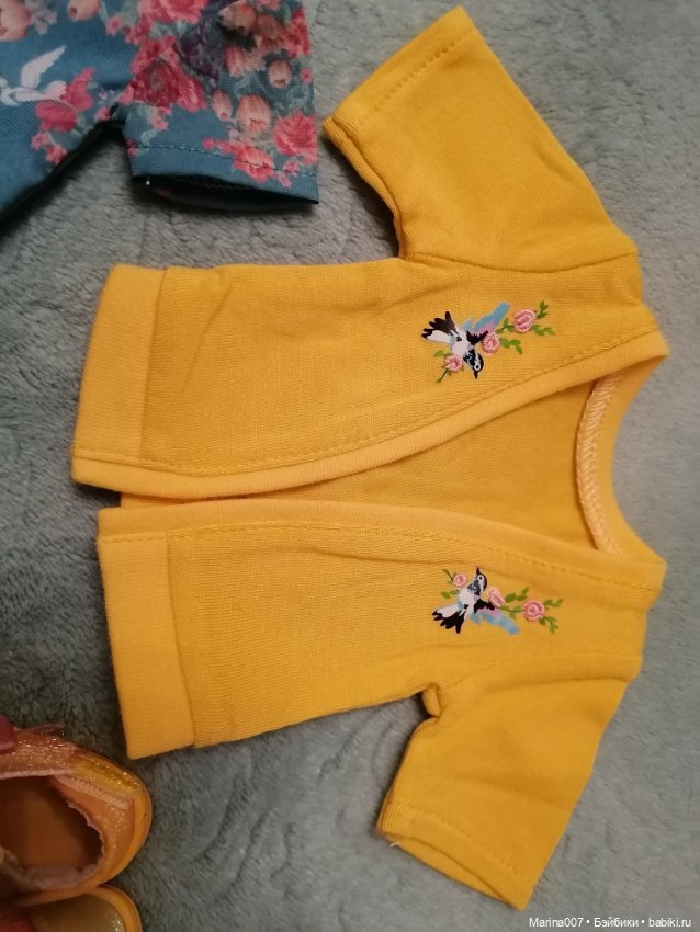 Аутфит от Джунипер, Руби Ред 37 см (фото 3)