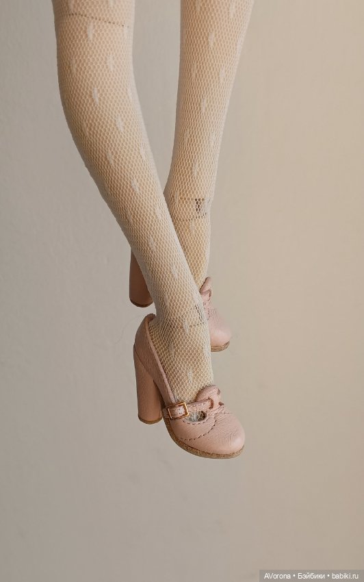 Нежно розовые туфли на высоком обтяжном каблуке (фото 2)