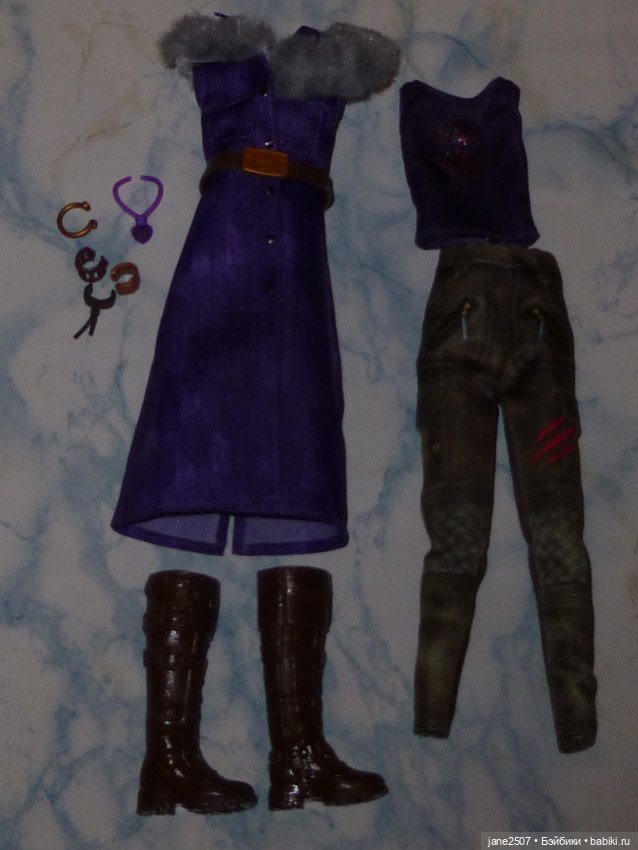 Редкий полный аутфит Disney Zombies 4: Dawn Of The Vampires Willa Lykensen (размер Barbie) (фото 2)