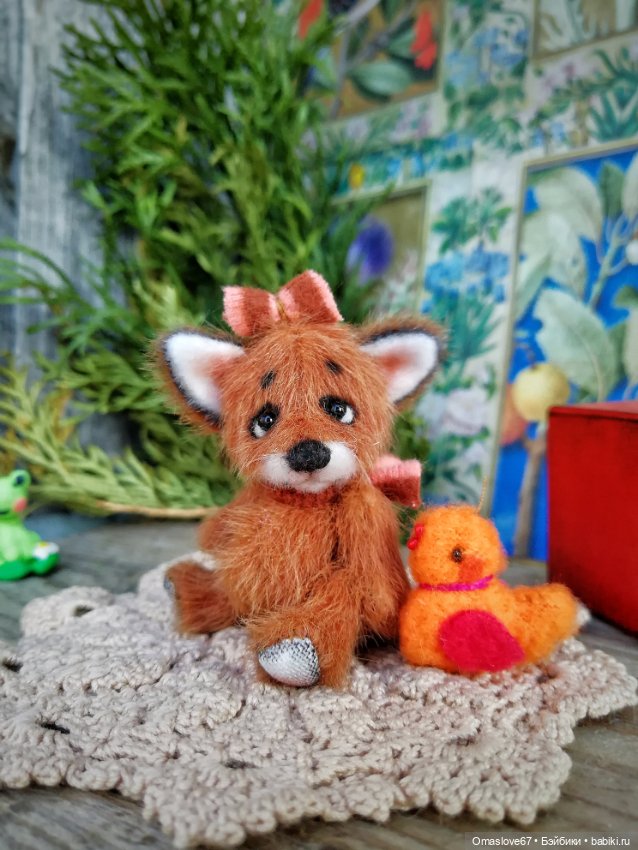 Мини лисик девочка с цыпой