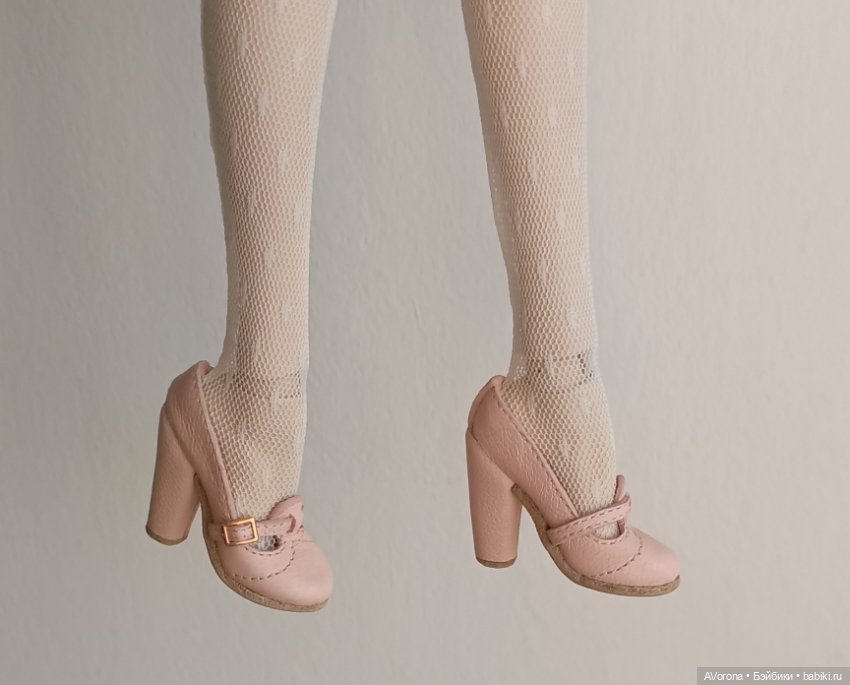 Нежно розовые туфли на высоком обтяжном каблуке (фото 8)