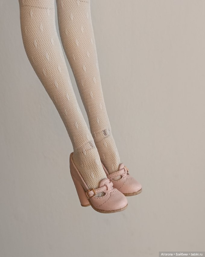 Нежно розовые туфли на высоком обтяжном каблуке (фото 6)