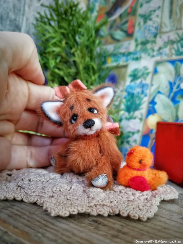 Мини лисик девочка с цыпой