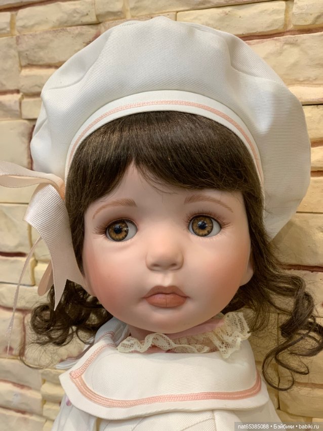 Кукла фарфоровая коллекционная (фото 4)