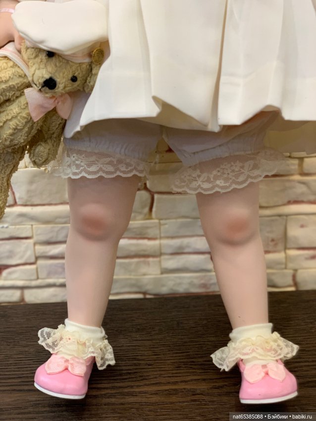 Кукла фарфоровая коллекционная